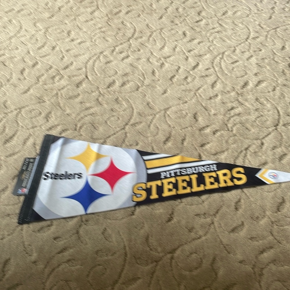 Pittsburgh Steelers pennant nwt